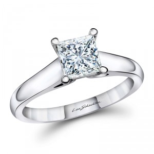 Princess solitaire ring - Standing